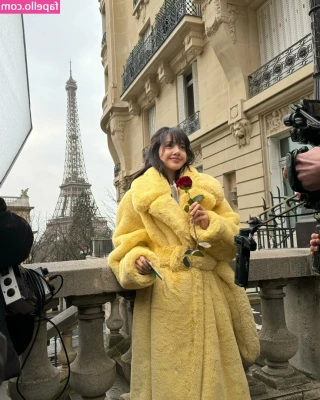 Lisa [ lisa-1 ] - gm 😘  (1 photo, 1 video)