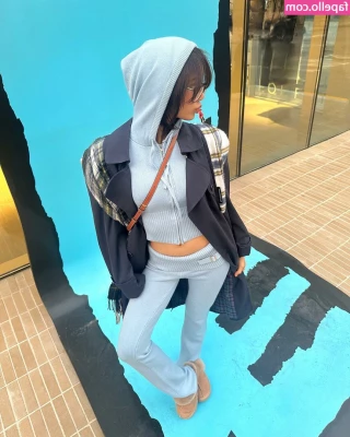 Lisa [ lisa-1 ] - Utterly adorable