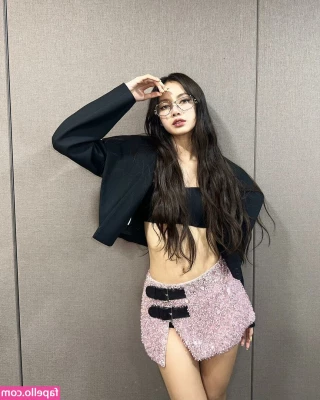Lisa [ lisa-1 ] - 😈😈 🤭 Happy Monday 🤭 😈😈
