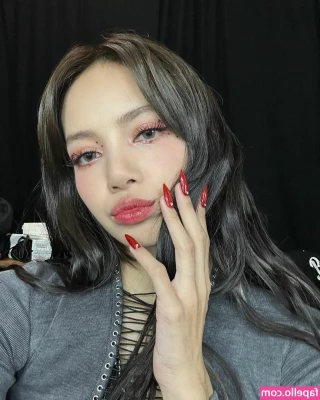 Lisa [ lisa-1 ] - https onlyfans com 602949432 elizza beth