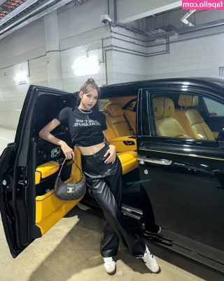 Lisa [ lisa-1 ] - Hi baby