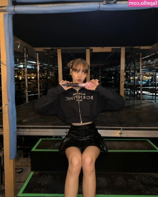 Lisa [ lisa-1 ] - Taking my good night shower        hey  I put this up last night and