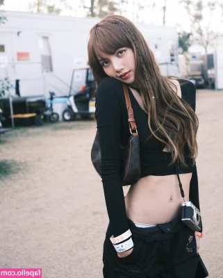 Lisa [ lisa-1 ] - Qué gustito tan mojadita en verano