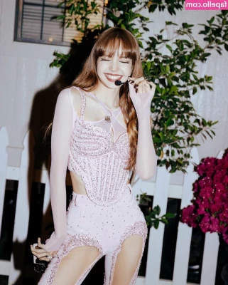 Lisa [ lisa-1 ] - Peachy