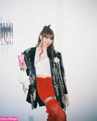 Lisa [ lisa-1 ] - I only take deposit