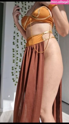 atomicbrunette18 - Peek a boo