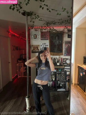 sukoshicosplay - Sarı yakışmış mıııı