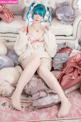 Saya Scarlet [ saya-scarlet ] - Wake Up In The Am, This The View WYD Next?