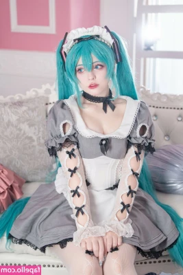 Saya Scarlet [ saya-scarlet ] - What are you doing now? Send me a pic 🤳