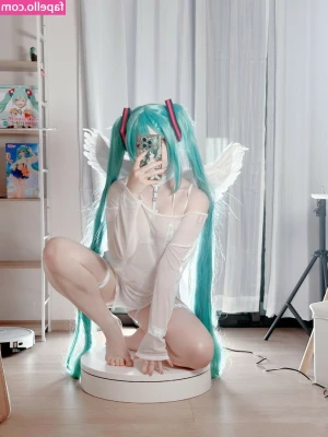 Saya Scarlet [ saya-scarlet ] - New posts soon 🖤