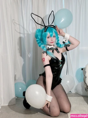 Saya Scarlet [ saya-scarlet ] - Want some cake 🍰