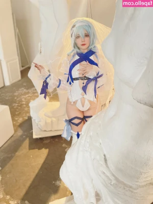 Saya Scarlet [ saya-scarlet ] - Don't worry I've got your flotation devices right here
