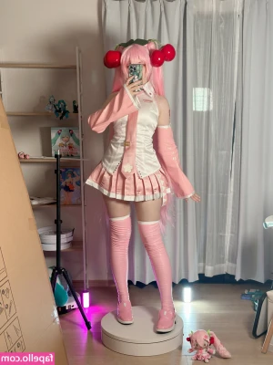 Saya Scarlet [ saya-scarlet ] - hiii 😘❤️