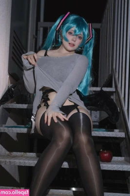 Saya Scarlet [ saya-scarlet ] - Wellll Daddy  how bad you want it
