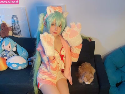 Saya Scarlet [ saya-scarlet ] - ass up, heads down💦