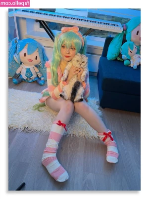Saya Scarlet [ saya-scarlet ] - we don’t take part in NNN on this page. I’ll break you every time