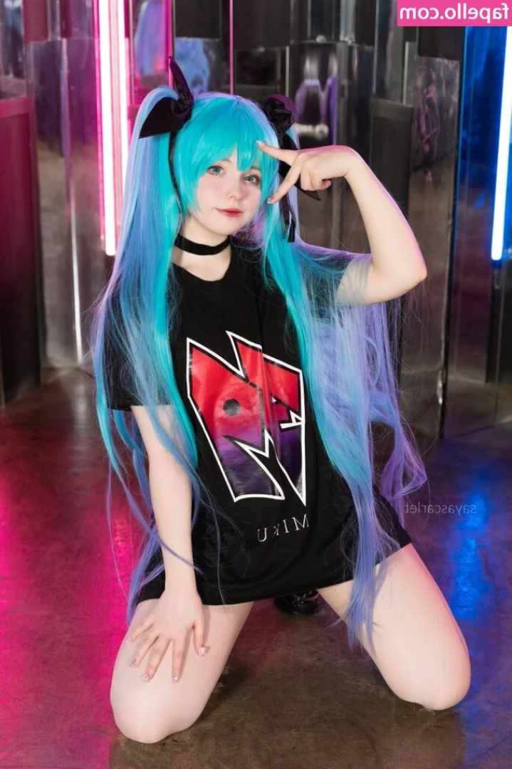 Saya Scarlet [ saya-scarlet ] - just waiting to cum get fucked😫