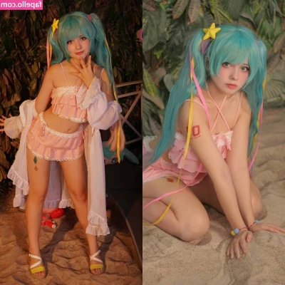 Saya Scarlet [ saya-scarlet ] - Happy Masturbation Monday from your NAUGHTY INDIAN SLUT enjoy this
