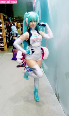 Saya Scarlet [ saya-scarlet ] - Super sonico  diganme si les gustaria que hiciera contenido mas