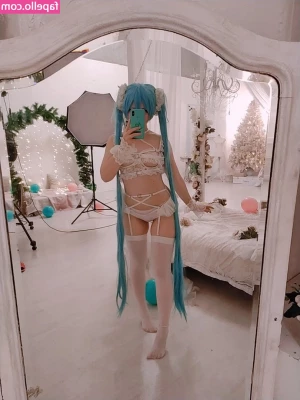 Saya Scarlet [ saya-scarlet ] - Chiara nuda e sfacciata part 1