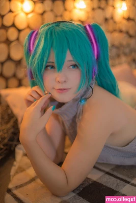 Saya Scarlet [ saya-scarlet ] - Suscribete    Así me animas a subir mucho más contenido