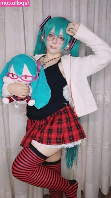 Saya Scarlet [ saya-scarlet ] - Doing what I do best. Focusing on my own enjoyment and ruthlessly