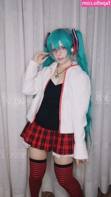 Saya Scarlet [ saya-scarlet ] - good morning babies