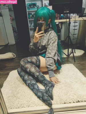 Saya Scarlet [ saya-scarlet ] - You guys know what time it is 👀 time for throbbing, stuffed, gassy