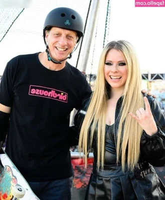 Avril Lavigne [ avril-lavigne ] - Spreads