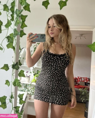 elina twich [ elina-twich ] - Little nip