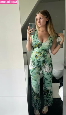elina twich [ elina-twich ] - I m running a Special all week  Make sure you don t miss my VIP club 