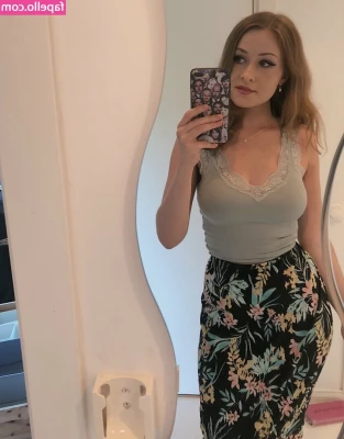 elina twich [ elina-twich ] - Who is as active as I am  you often have to shower afterwards   Do