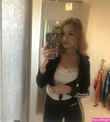 elina twich [ elina-twich ] - How it all began - I really was a secretary in central London and