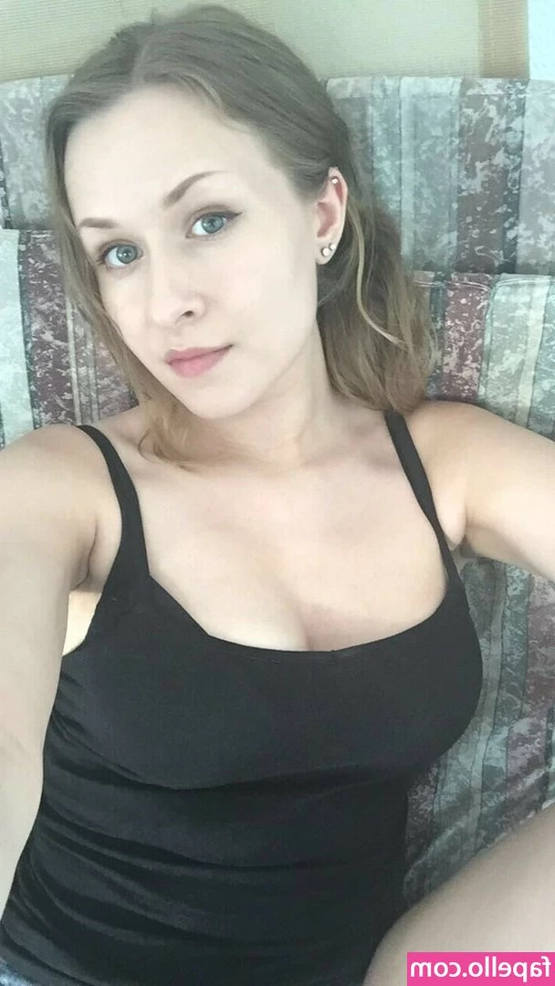 elina twich [ elina-twich ] - He loves cumming on my tummy