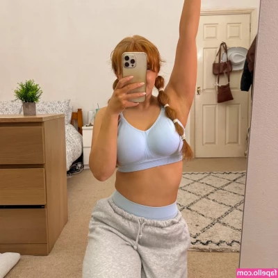 basicallycatx - Feeling myself   Miss pretty pussy had a fresh wax she looks mouth