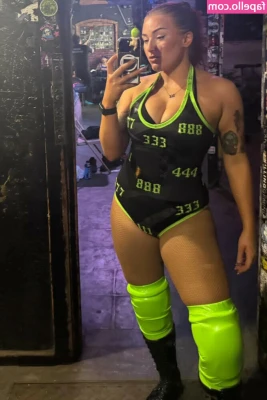 Allie Katch [ allie-katch ] - dry me off please?