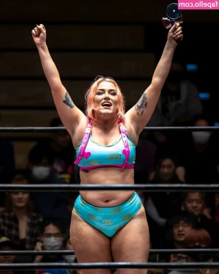 Allie Katch [ allie-katch ] - 𝐌𝐲 𝐧𝐞𝐰 𝐭𝐨𝐲 𝐟𝐢𝐭𝐬 𝐣𝐮𝐬𝐭