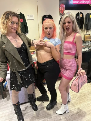 Allie Katch [ allie-katch ] - What u think of my white bits part 1