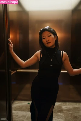 jandvip - Wanna leave a hand print too ?🤭👀