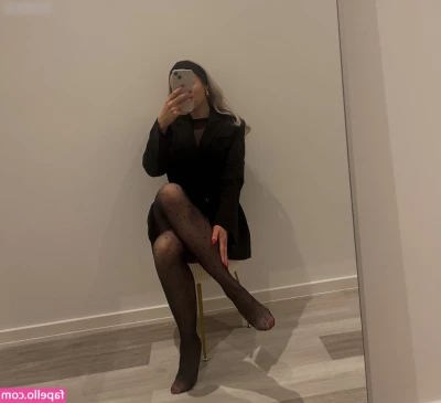 Lilou Loves Nylon [ lilou-loves-nylon ] - Dessert