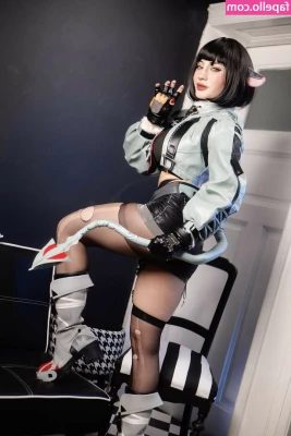 Athena Cosplay [ athena-cosplay ] - Had to grab some pics for our fans while we had a quickie on his