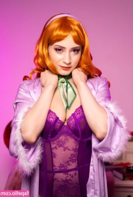 Athena Cosplay [ athena-cosplay ] - Shaving my Head bald   I start with shaving my Head with my machine