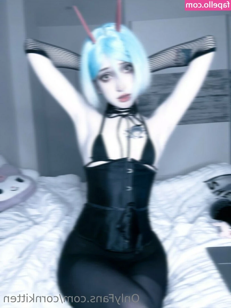 cornkitten - Wanna bend me over