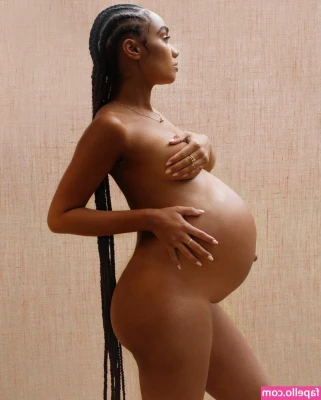 Leigh-Anne Pinnock [ leigh-anne-pinnock ] - Happy Frisky Friday 😘😘