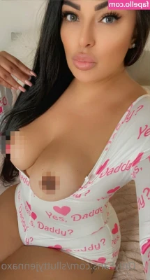 thickbaddie_jenna [ thickbaddie-jenna ] - Come daddy  come and take a shower with me