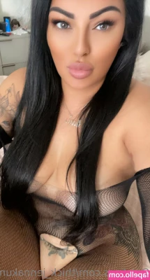 thickbaddie_jenna [ thickbaddie-jenna ] - a cute ss from a dick rating i did, think your dick can make me smile