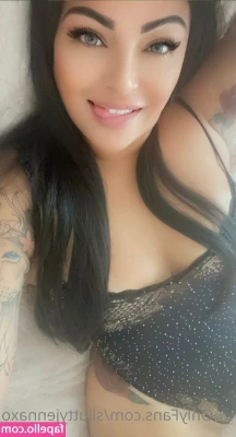thickbaddie_jenna [ thickbaddie-jenna ] - Fuck all my holes