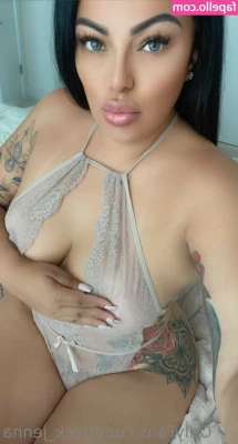 thickbaddie_jenna [ thickbaddie-jenna ] - All dressed up for the virtual red carpet live from my messy