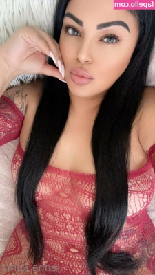 thickbaddie_jenna [ thickbaddie-jenna ] - Happy New Release Friday!  This week's video is "A Very Happy Ending"