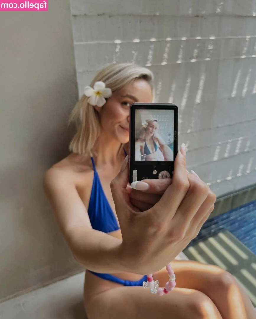 Tahnee Cook [ tahnee-cook ] - Something is waiting for you  check you inbox now